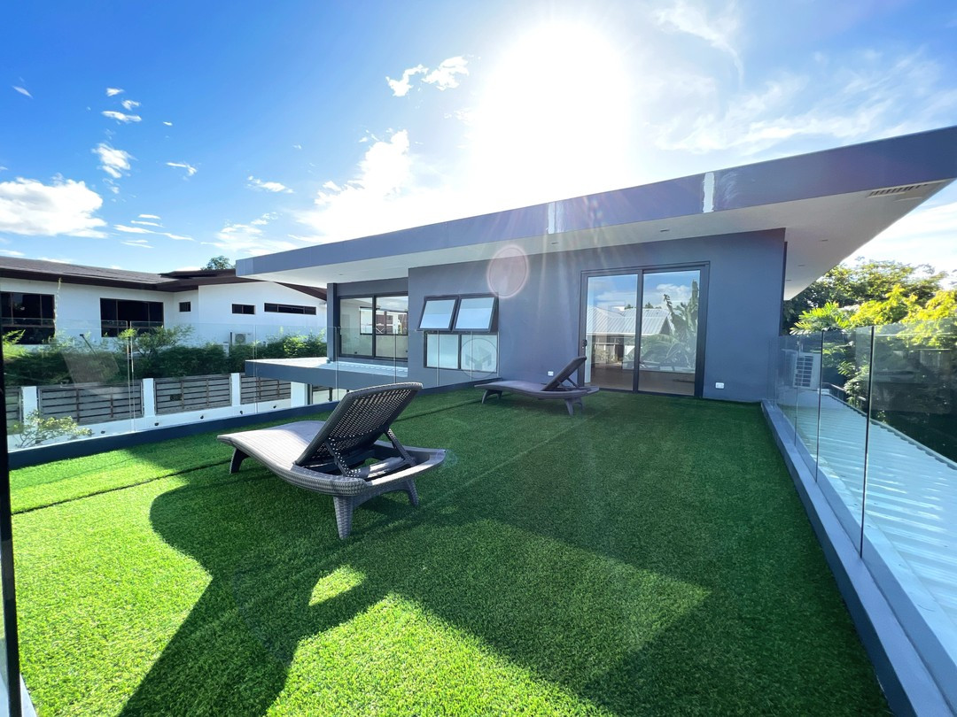 Inside a Lovely Splendid House and Lot for Sale in Ayala Alabang photo 3
