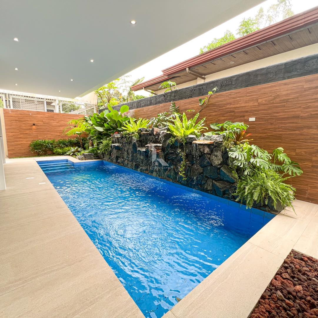 Modern Tropical Home for sale in Ayala heights, Quezon City photo 2