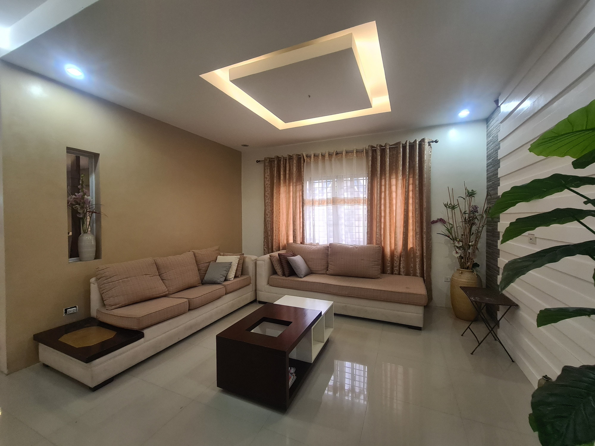 Two Storey House For Sale or Rent photo 4