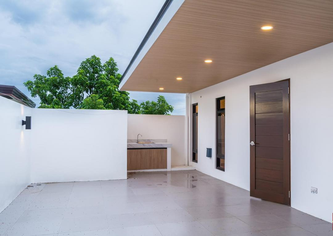 A Dazzling 4 Bedroom House for Sale in Cainta, Rizal photo 5