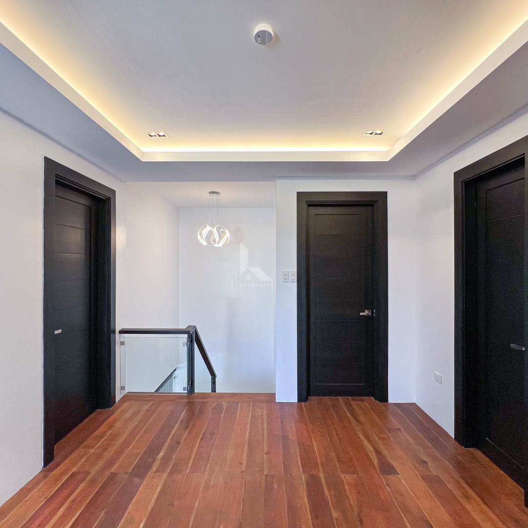 Vast Modern Contemporary Corner House and Lot For Sale photo 5