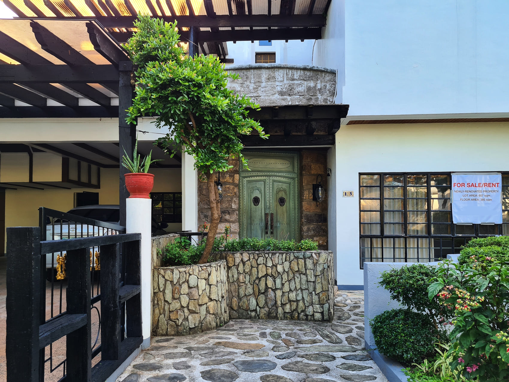 Delightful 607sqm 2-storey Home for Sale in Alabang Hills photo 2