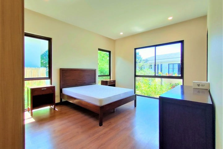 Ready For Occupancy 4 Bedroom House For Sale in Banawa Cebu photo 5