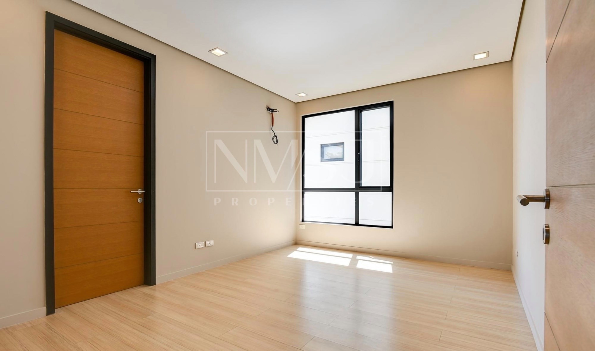 Elegant Spacious Residence photo 4