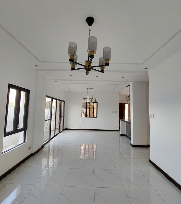 2 Storey Modern House in Greenwoods Executive village, Pasig City photo 4