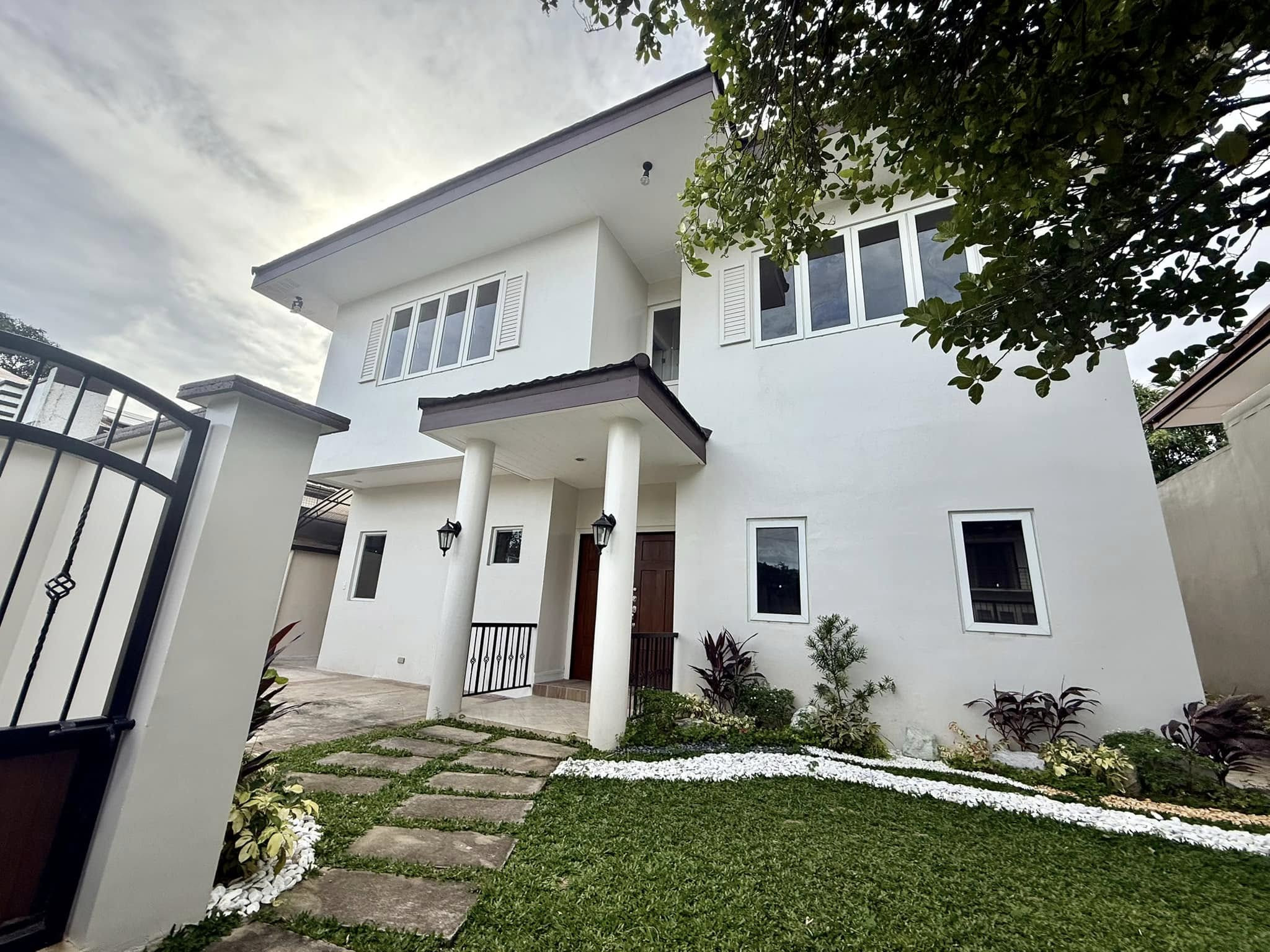 A Newly Renovated House with Character, for Sale in Tierra Nueva photo 2
