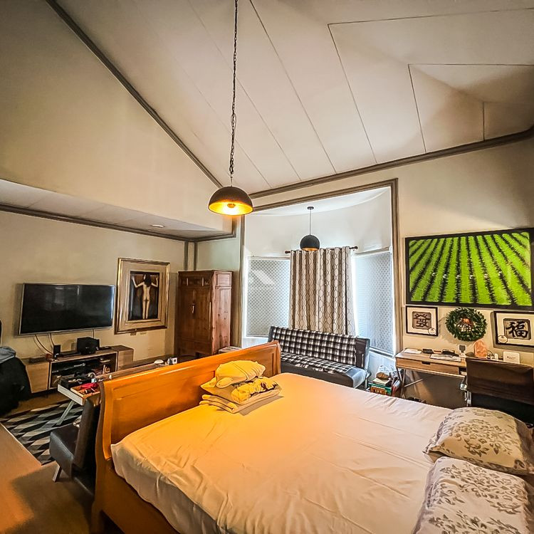 Pleasing peaceful house and lot for sale in Green Meadows, Quezon City. photo 2
