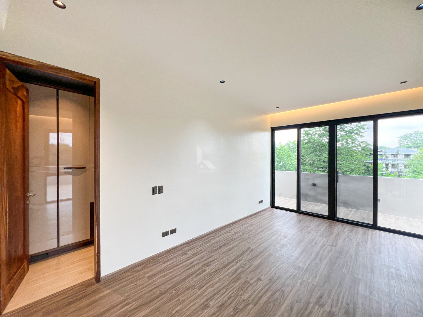 Sophisticated Modern Contemporary House and Lot For Sale photo 5