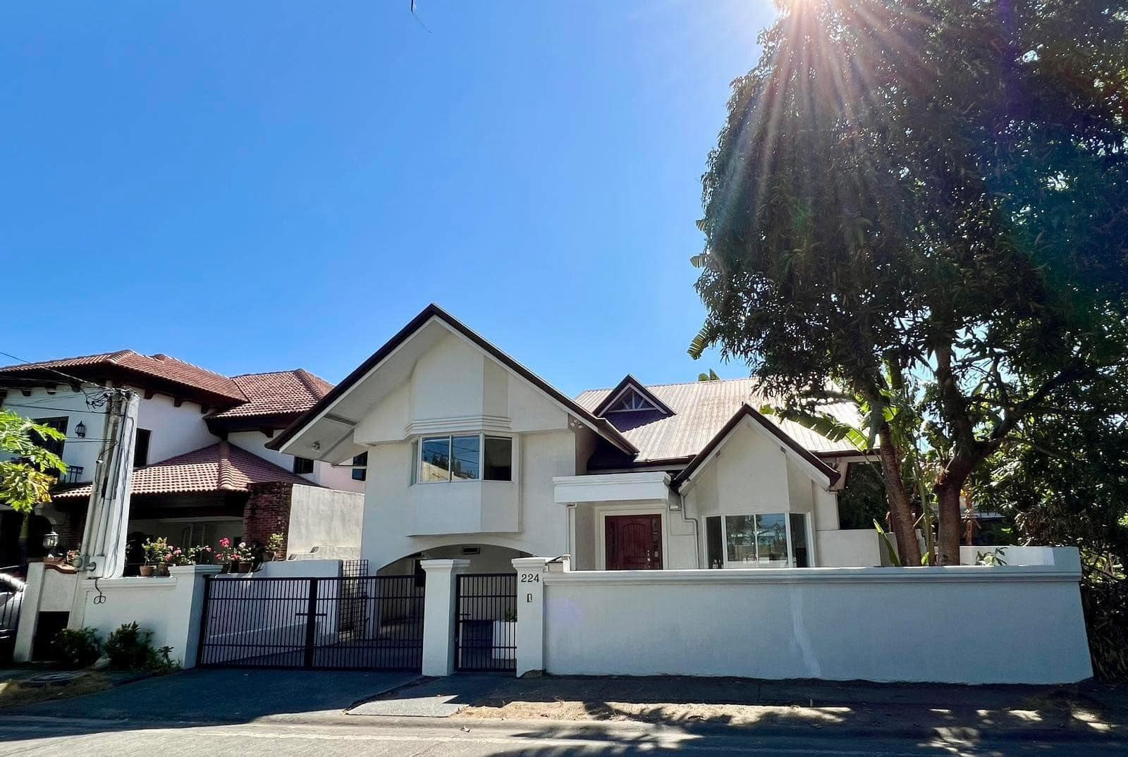 A Striking 4 Bedroom House and Lot for Sale in Ayala Alabang Village photo 2