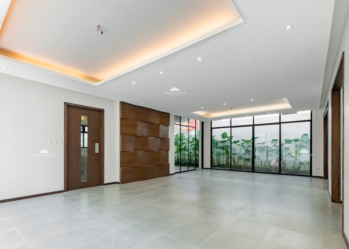 Awe-inspiring Brand New House and Lot for Sale in Alabang Hills photo 1