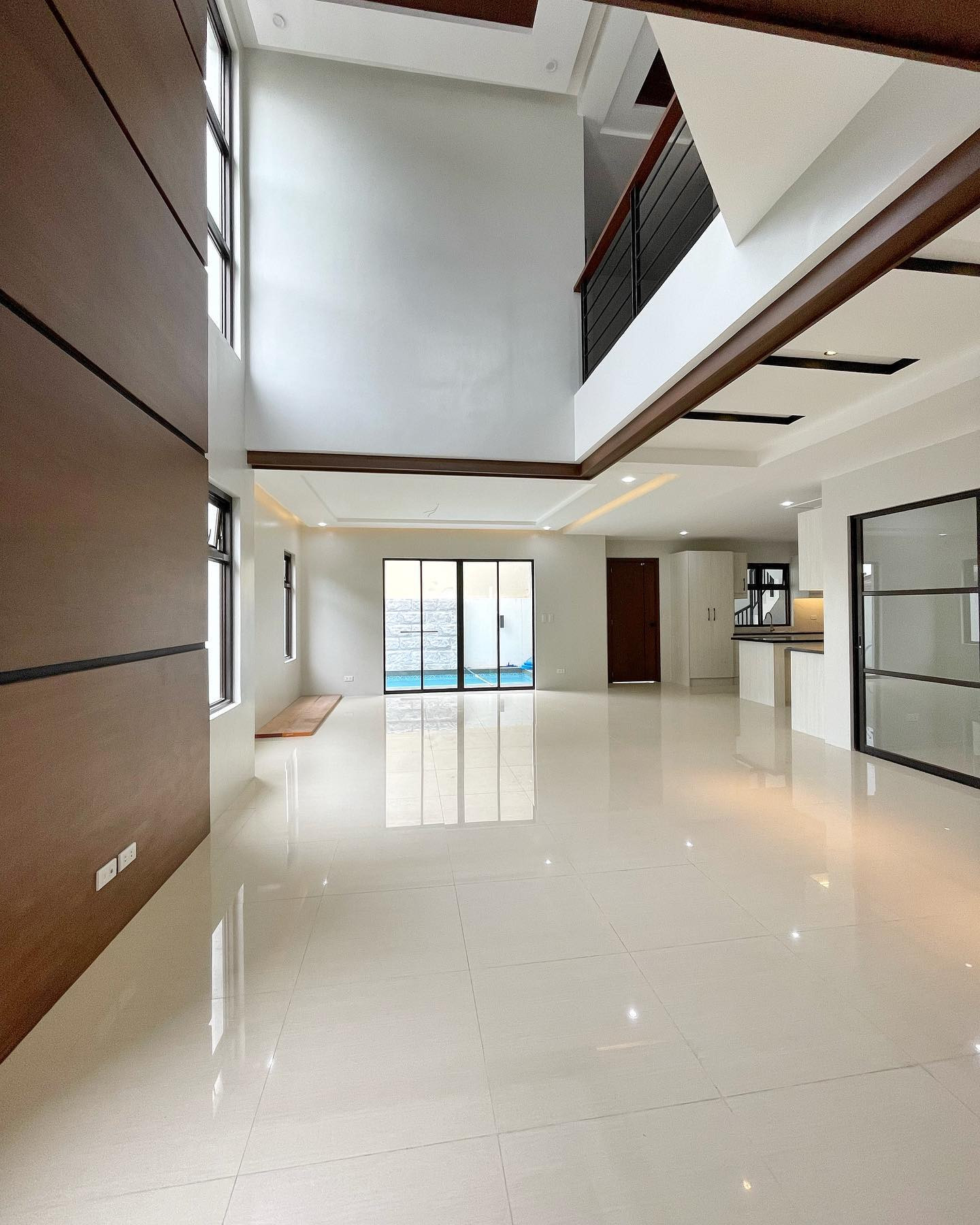 Brand New 3-Storey Modern Corner House for Sale w/ Swimming pool photo 2
