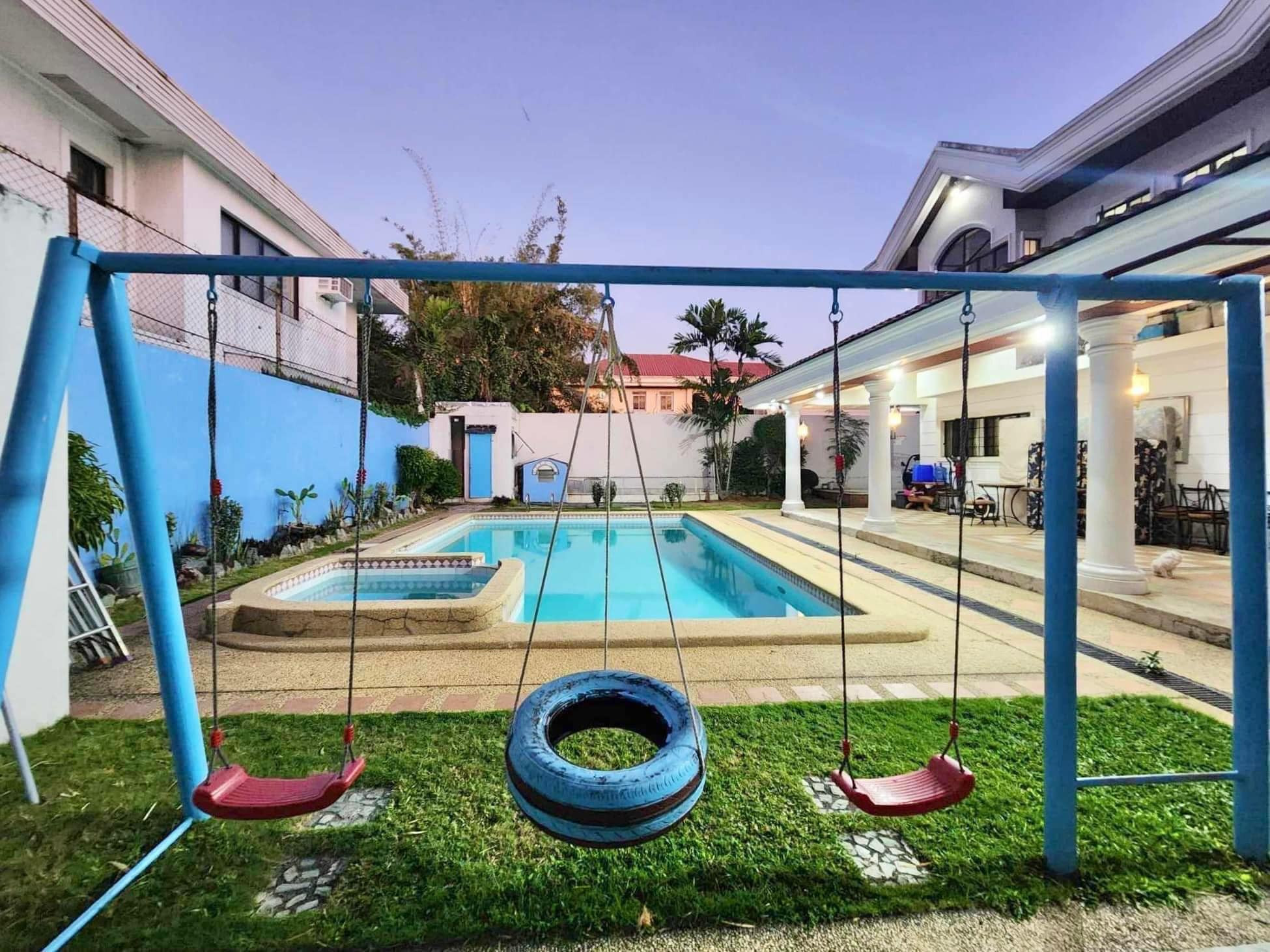 An Expansive 5 Bedroom House and Lot for Sale photo 2