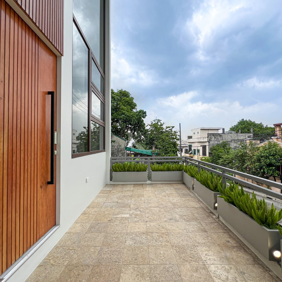 Sophisticated Modern Contemporary House and Lot For Sale photo 2