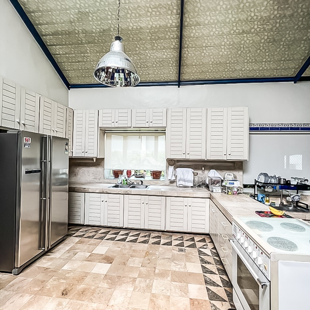 Pleasing peaceful house and lot for sale in Green Meadows, Quezon City. photo 3