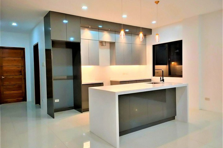 4 BEDROOM READY FOR OCCUPANCY HOUSE WITH 2 CAR PARKING IN TALAMBAN CEBU photo 4