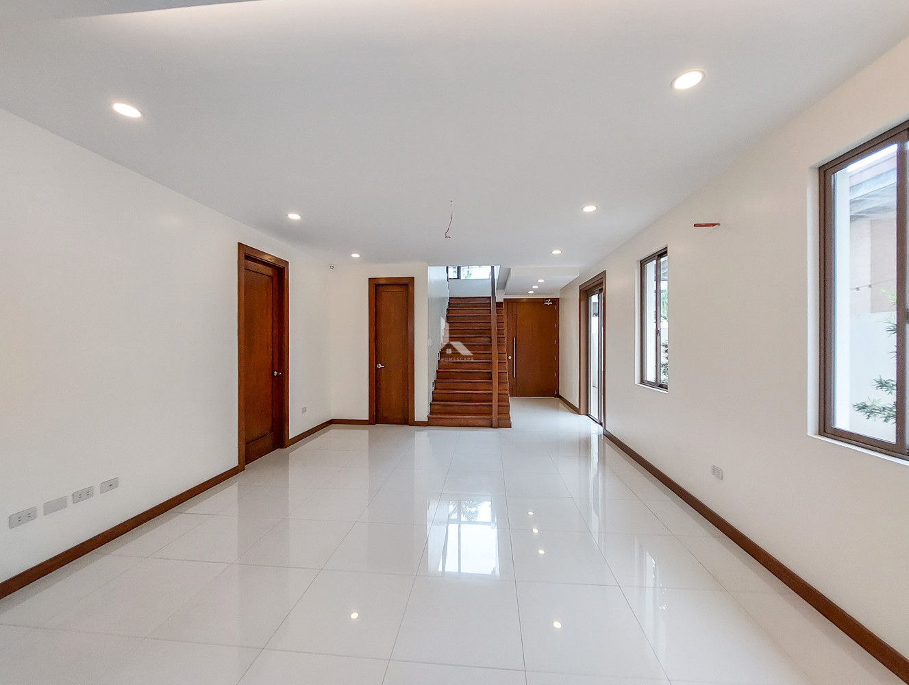 Contemporary House and Lot for Sale Located in BF Homes, Paranaque City photo 2