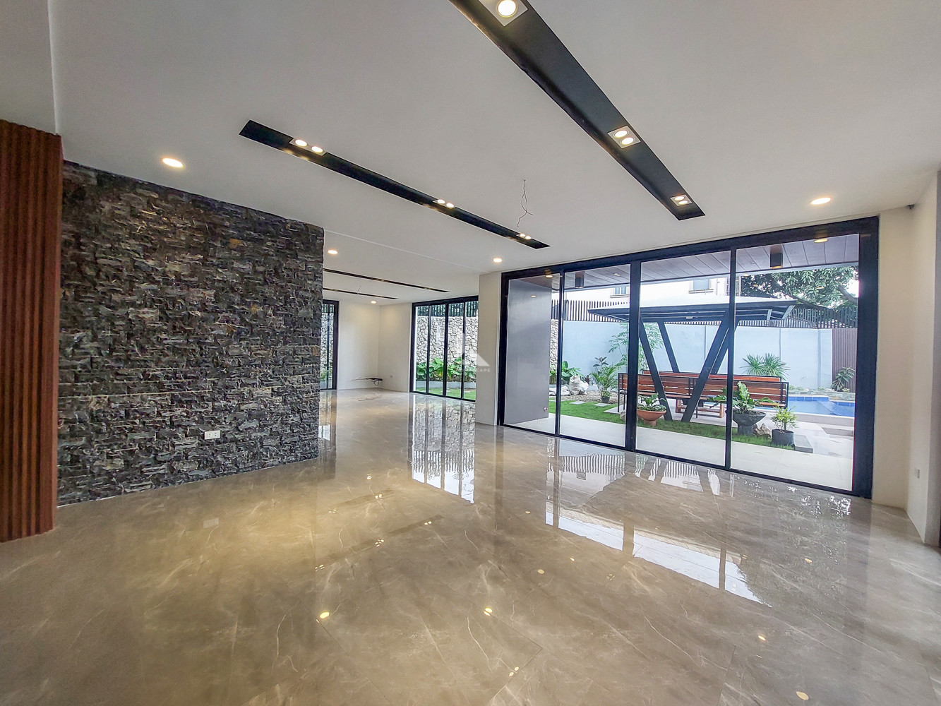 Brand New Modern House and Lot for Sale in Greenwoods Executive Village, photo 3