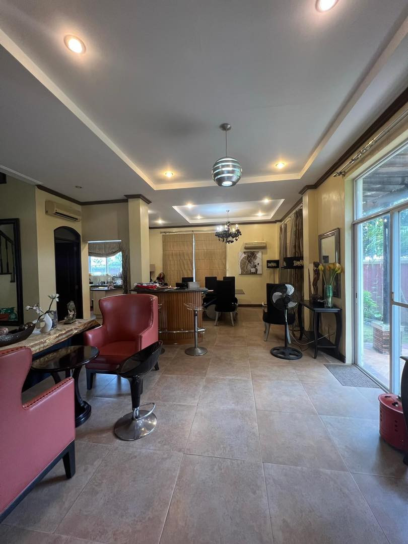 Marvelous House and Lot for Sale photo 5