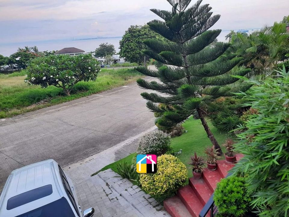 READY FOR OCCUPANCY 6 BEDROOM HOUSE WITH SWIMMING POOL IN LILOAN CEBU photo 4