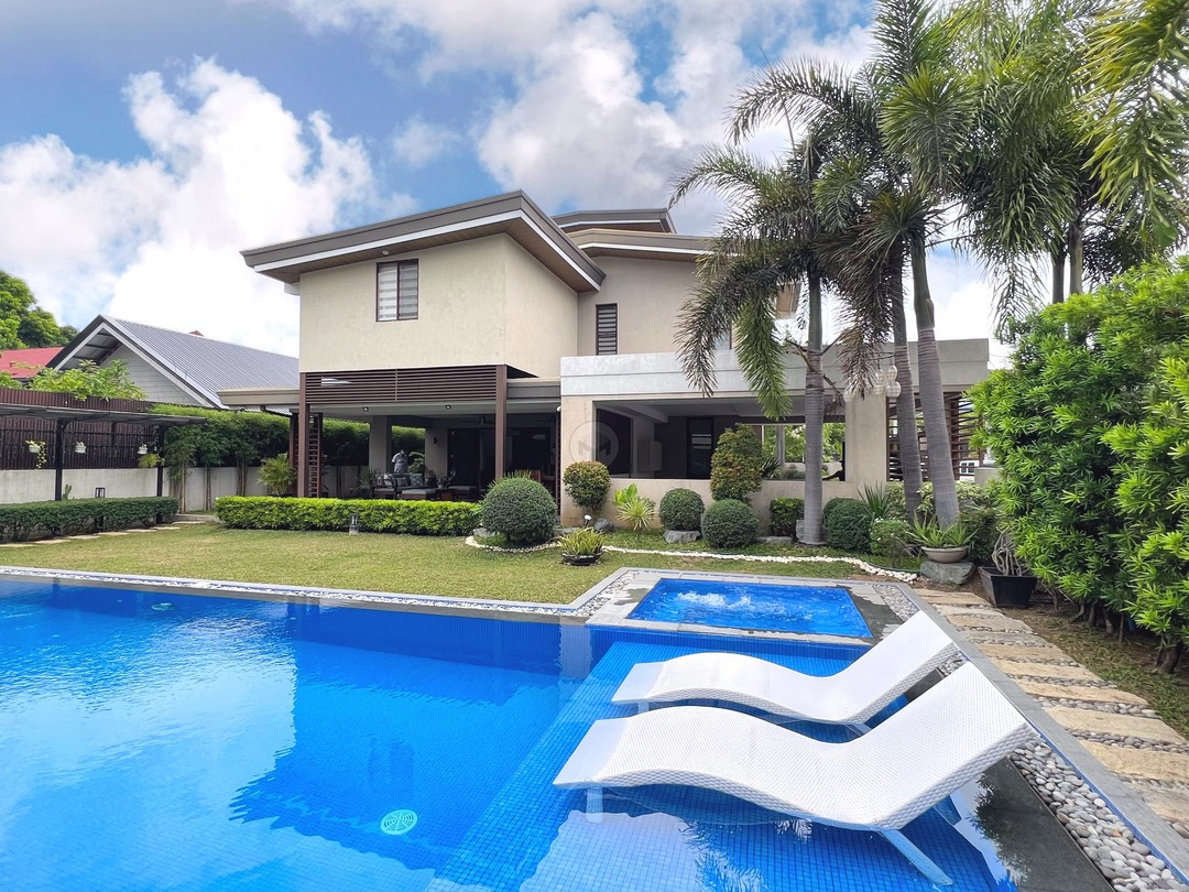 Stunning Resort-Style House and Lot for Sale photo 2