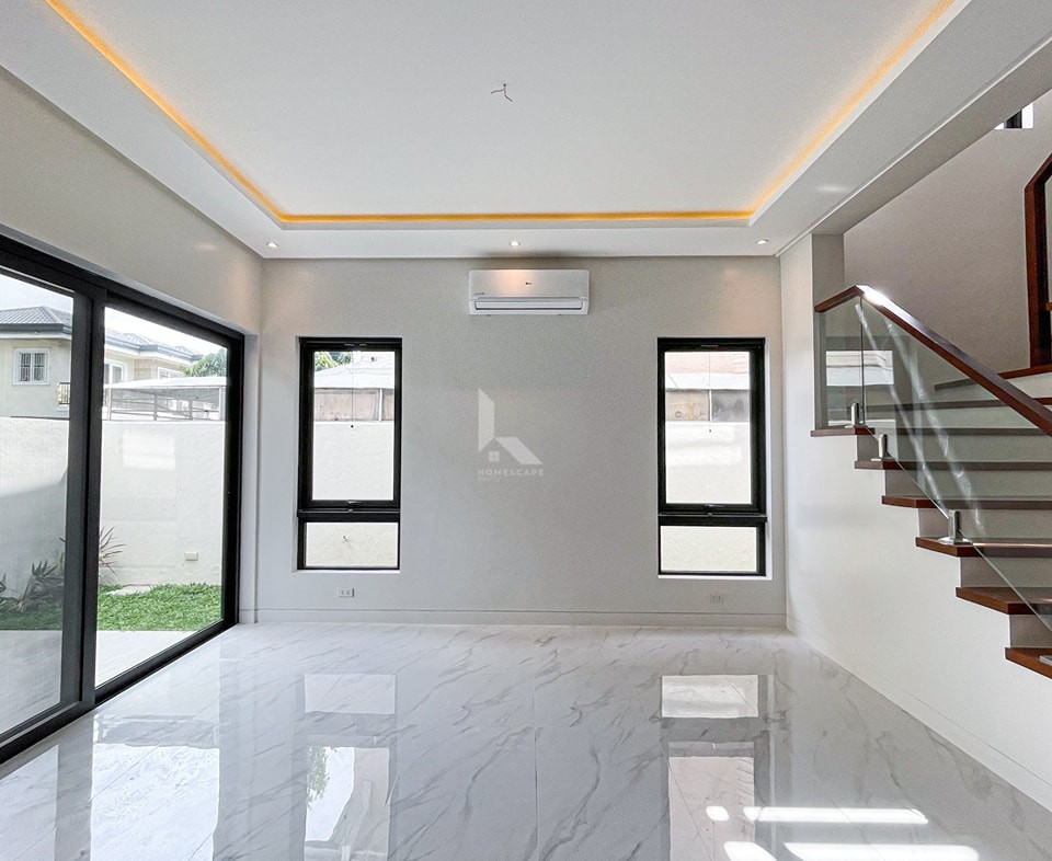 Impeccable Modern Asian House and Lot For Sale in BF Homes photo 5