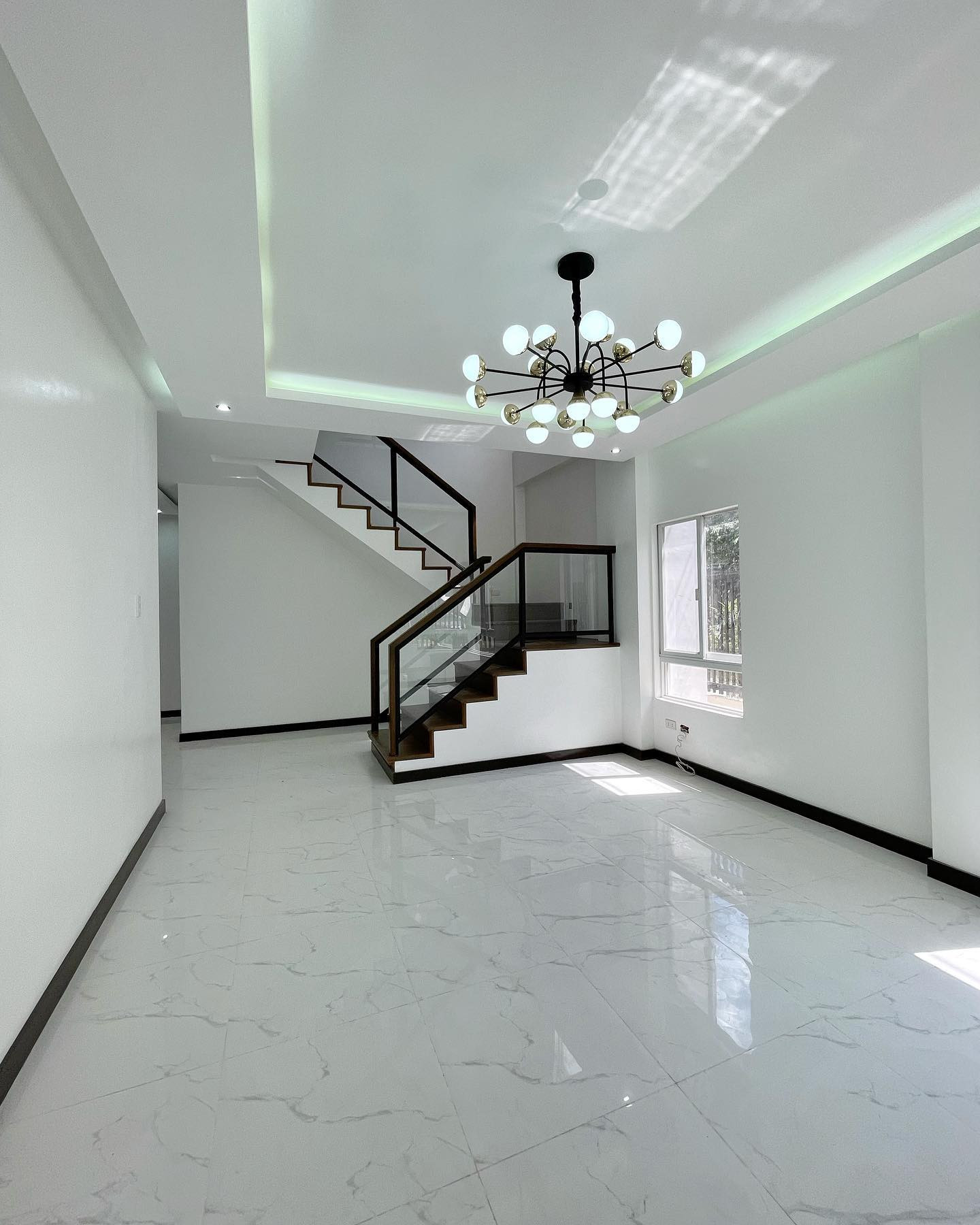 Brand New 3-Storey Corner House for Sale photo 3
