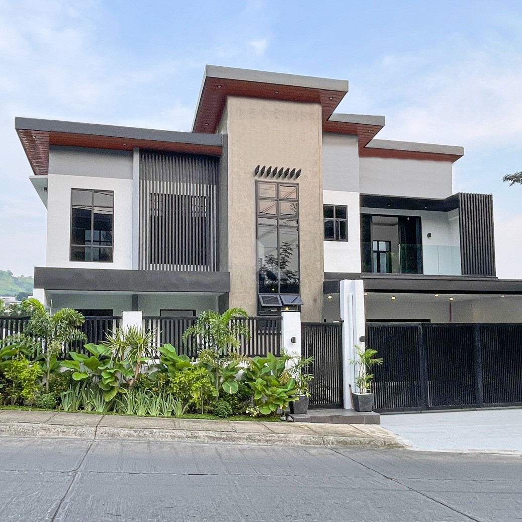 Impeccable Modern Tropical House and Lot with Swimming Pool For Sale photo 1