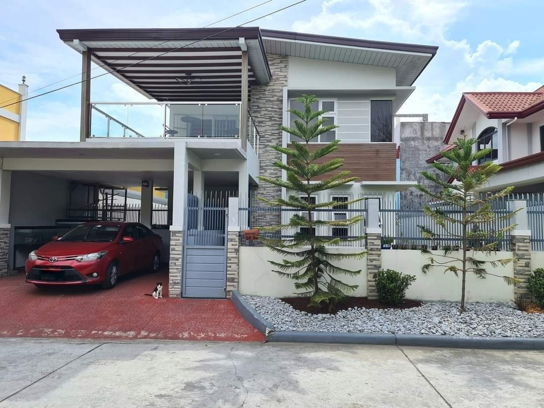 PRE-OWNED MODERN HOUSE FOR SALE photo 1