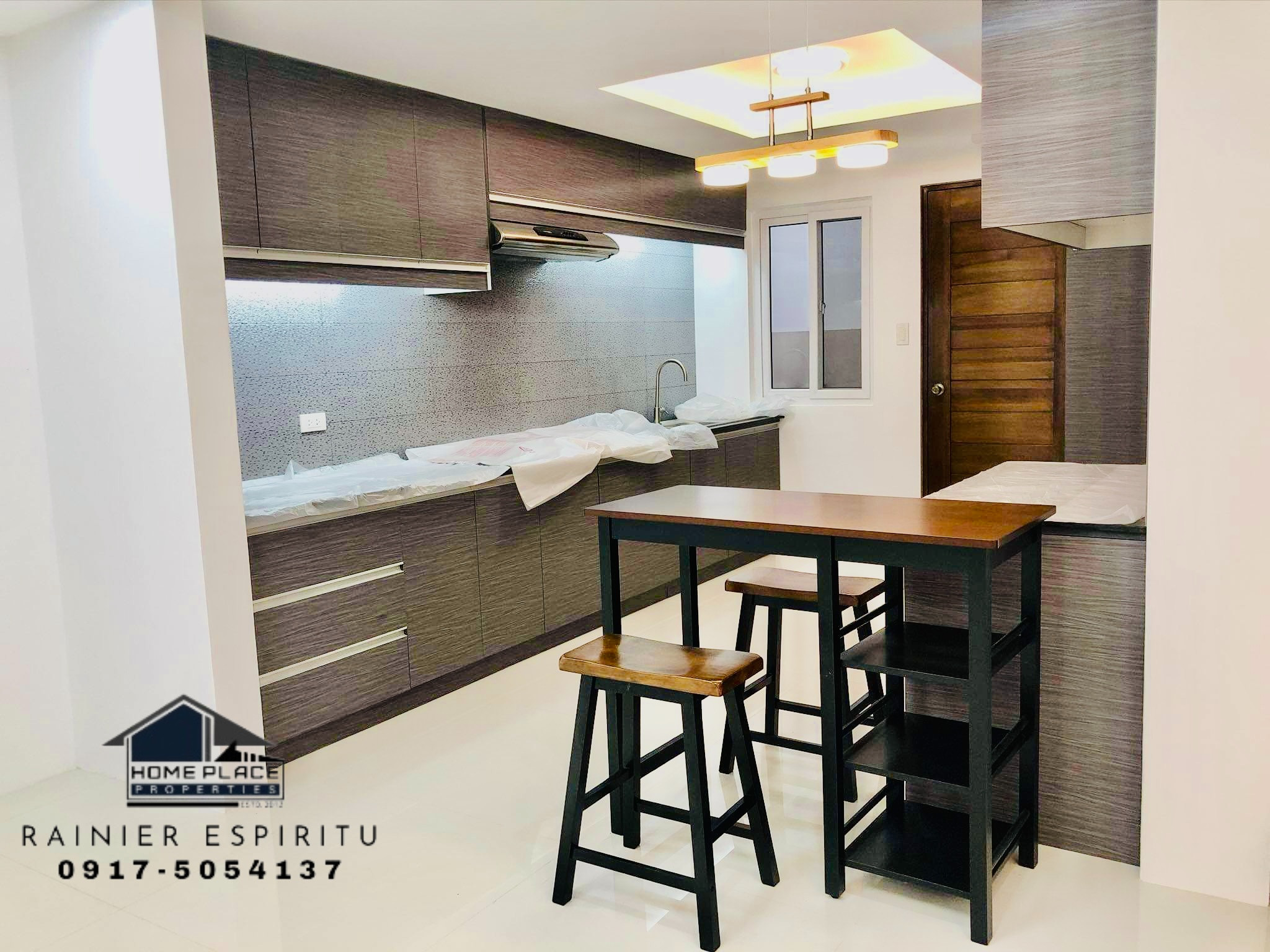 Stunning Brand New 2Storey Semi- Furnished House & Lot for Sale photo 3