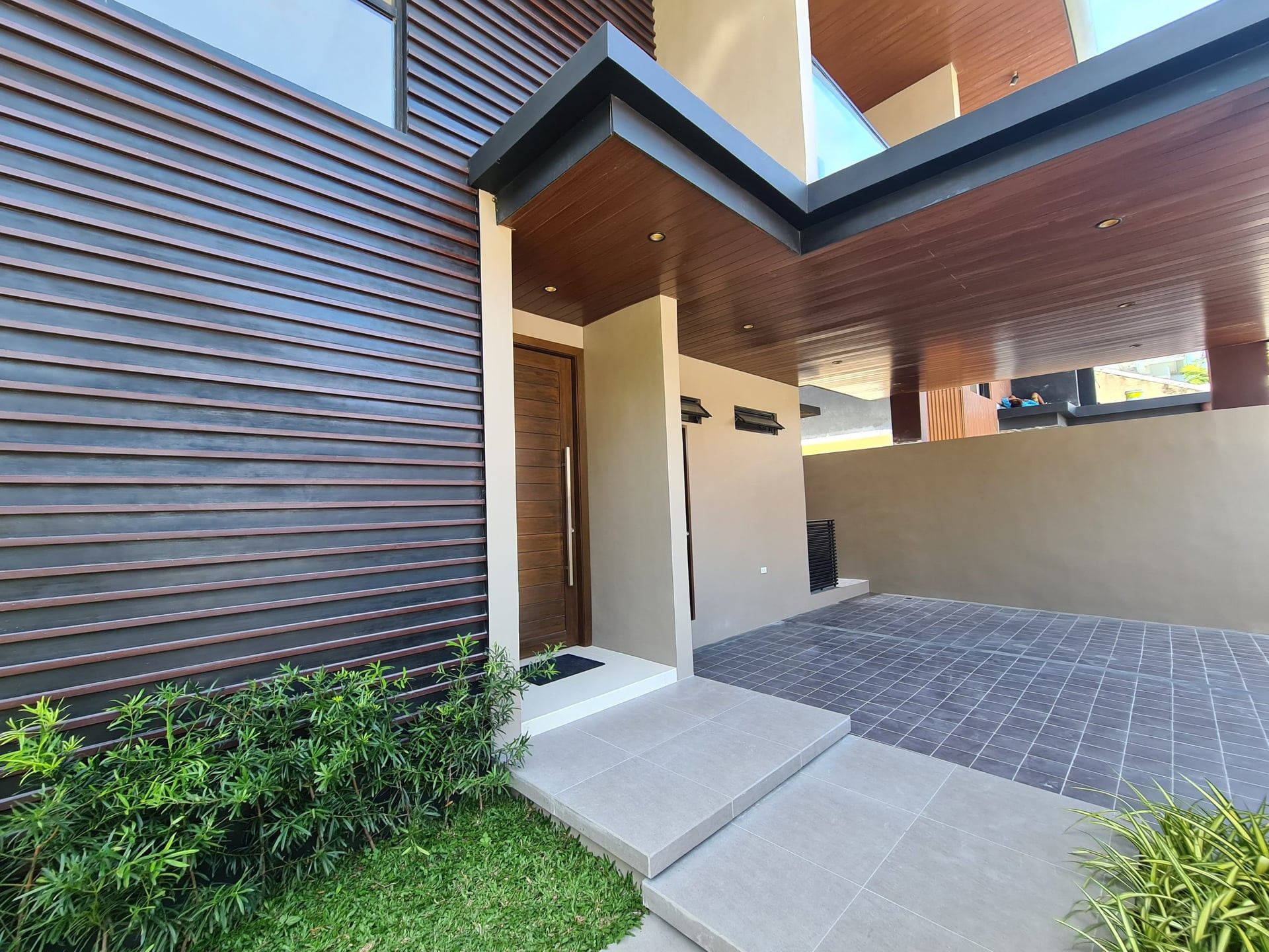 Brandnew Modern House photo 2