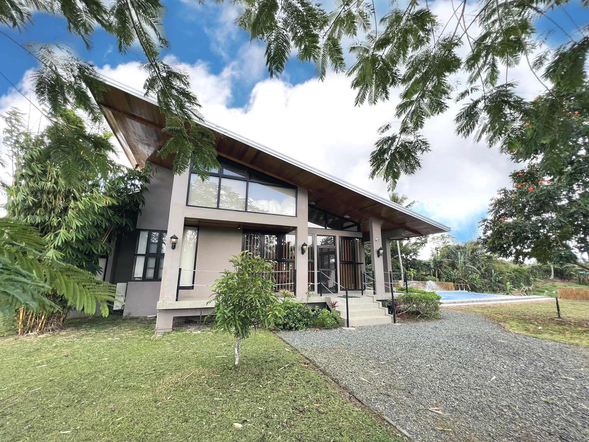 A Relaxing Vacation House and Lot for Sale in Cavite photo 4