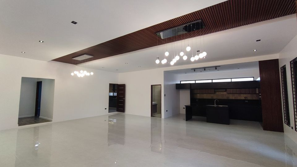 Brandnew modern Bungalow House For Sale photo 5