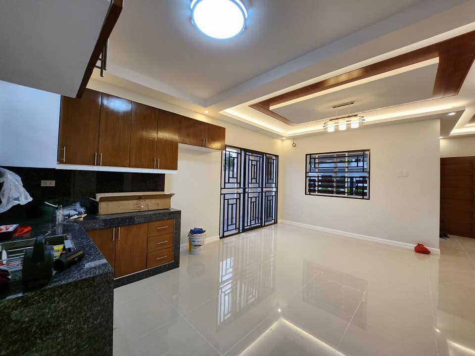 FOR SALE BRAND NEW MODERN HOUSE WITH POOL photo 1