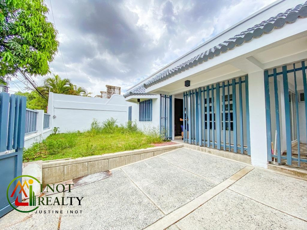 Completely Renovated Spacious Bungalow House in Las Pinas City photo 1