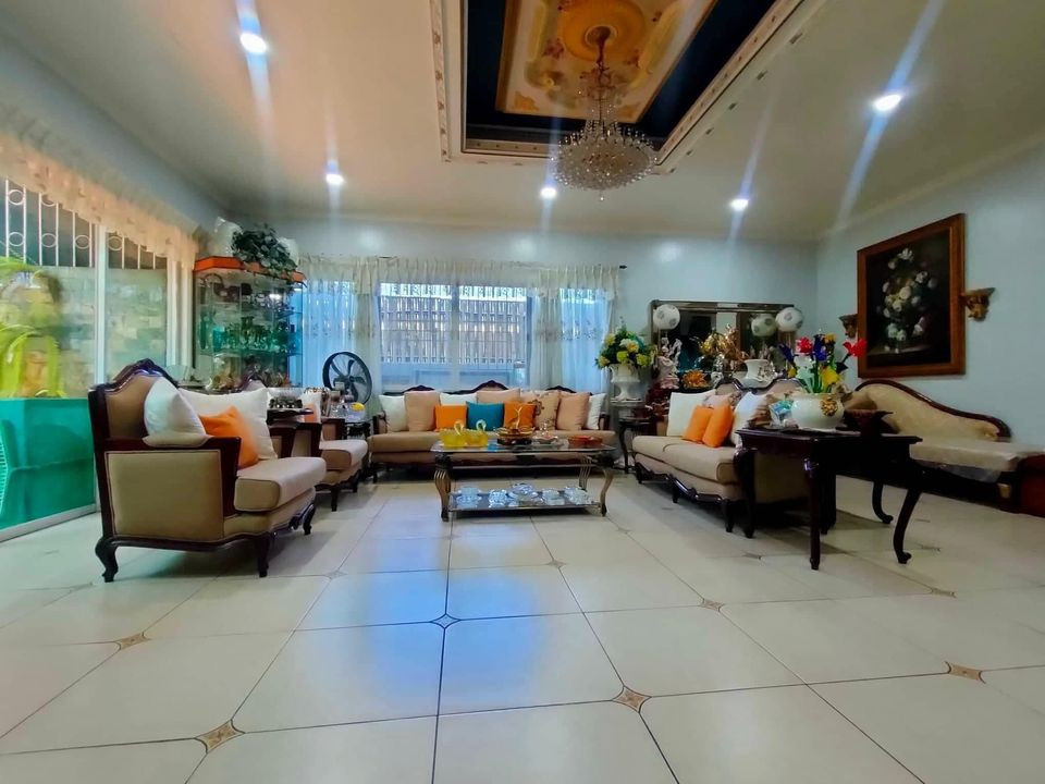 House for sale photo 1