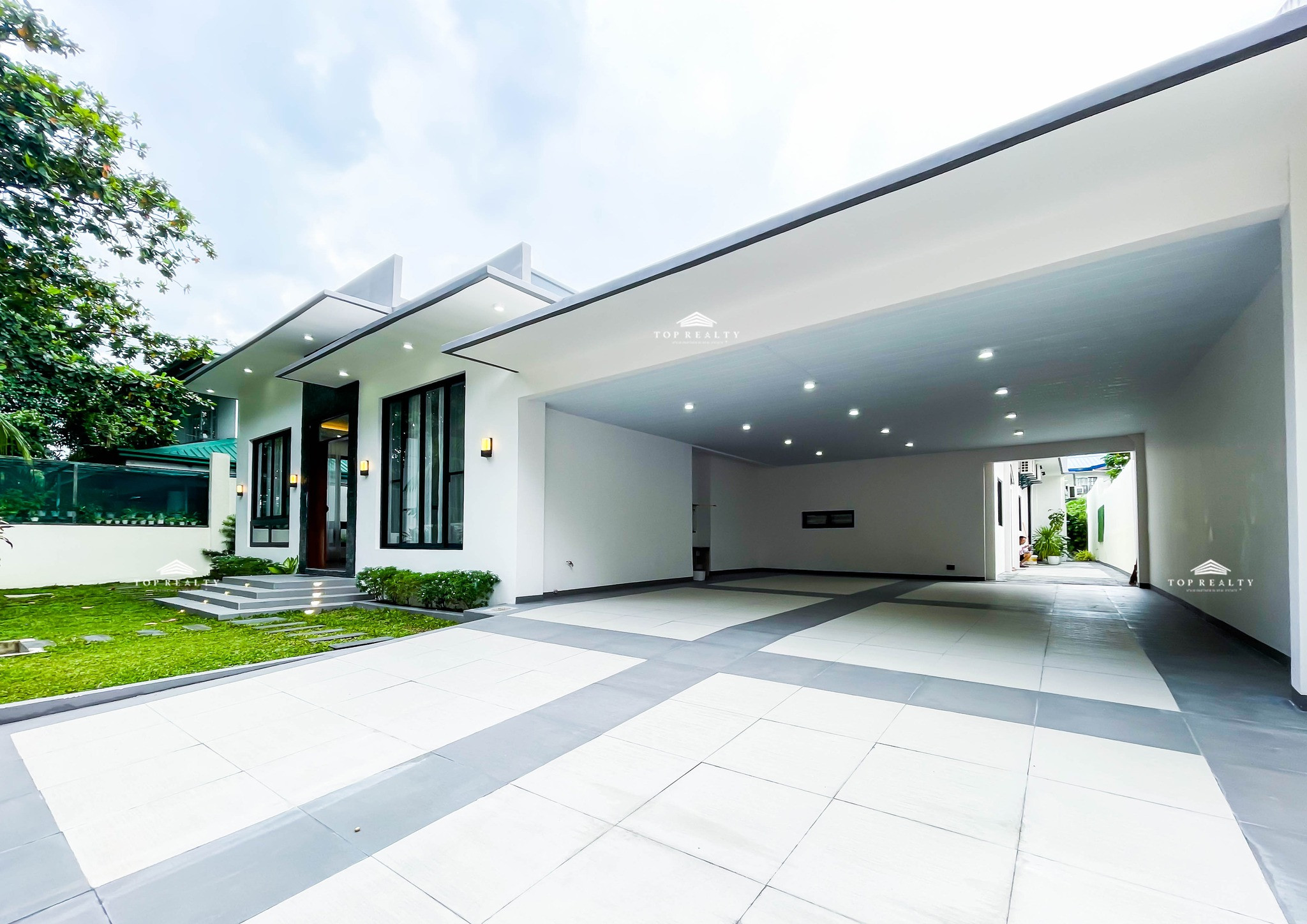 brand new modern bungalow in Philam Life Village, Las Piñas City photo 1