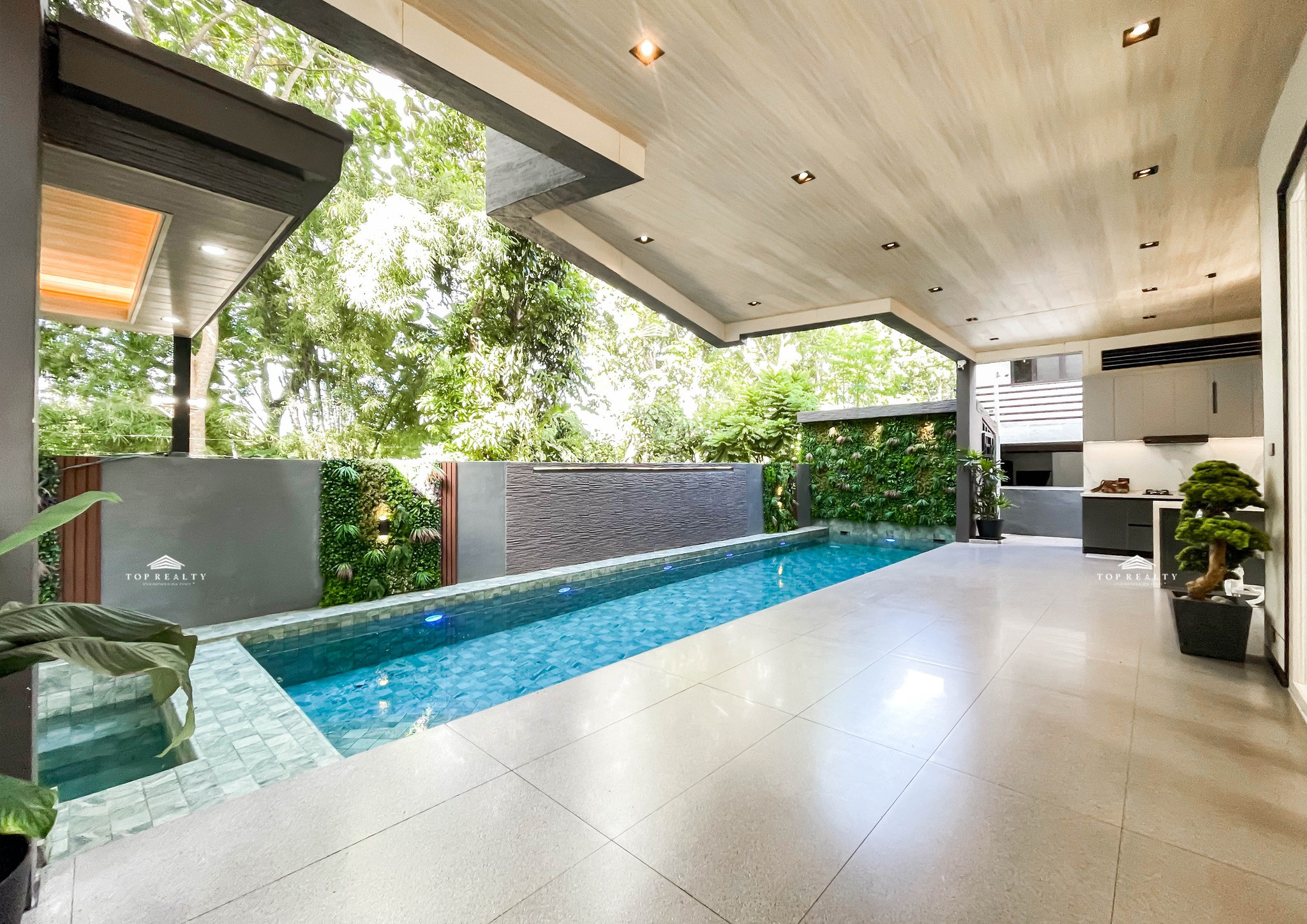 Tokyo Mansions photo 2