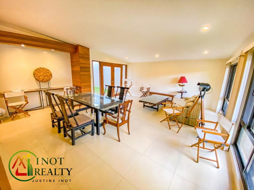 Brand New Luxury Home in Bf Almanza Las Pinas Near Sm Southmall photo 1