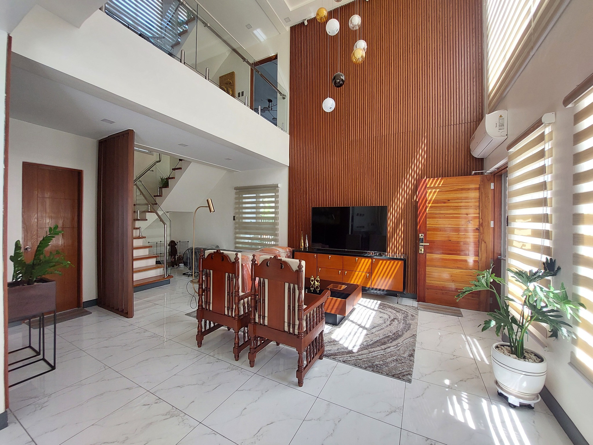3-Storey Fully-Furnished House in Greenwoods Executive Village, Pasig City photo 3