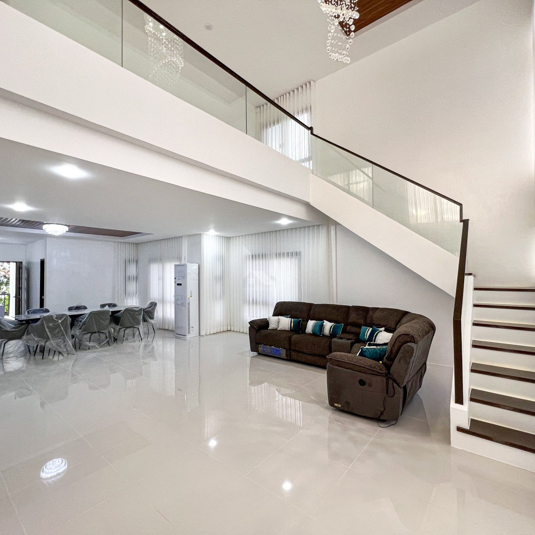 Picturesque Fully Furnished House and Lot with Stunning Landscape For Sale photo 5