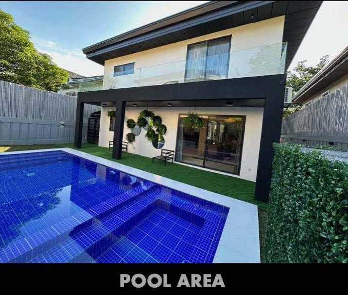 A Prime Spacious House and Lot for Sale in Loyola Grand Villas photo 2