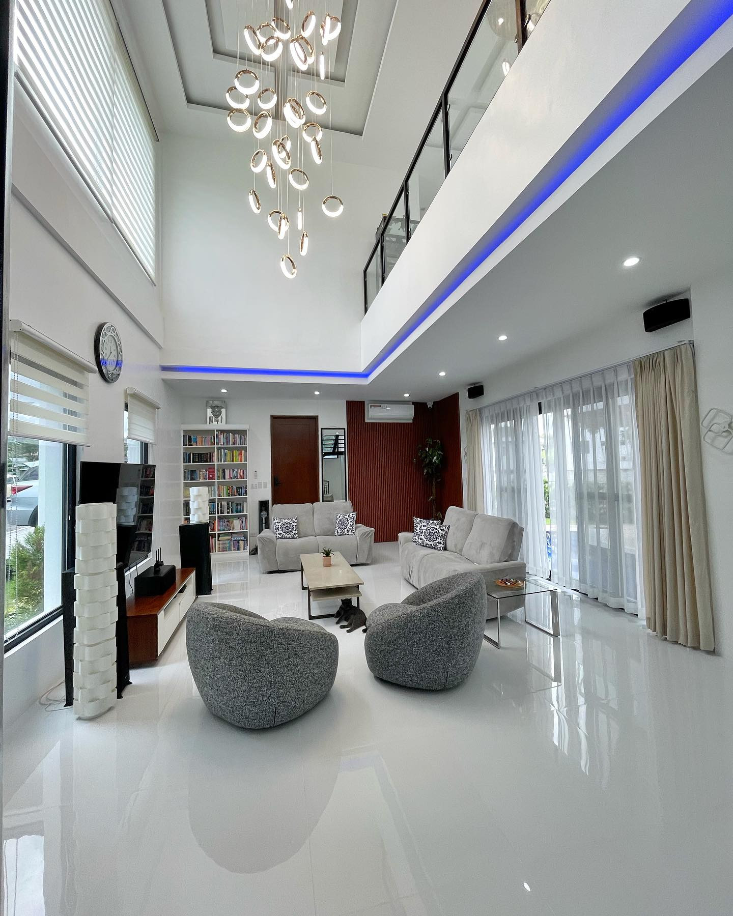 Pristine Beautiful Modern corner House for Sale photo 4