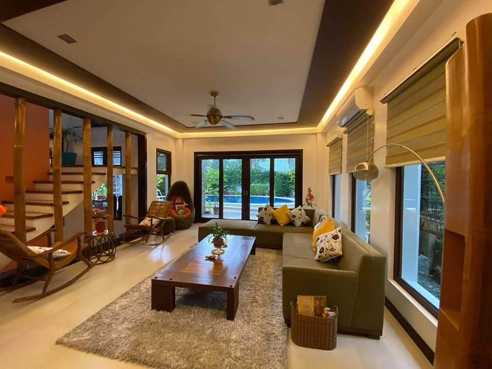 Corner 3-Storey House with Pool For Sale in Angeles City photo 2