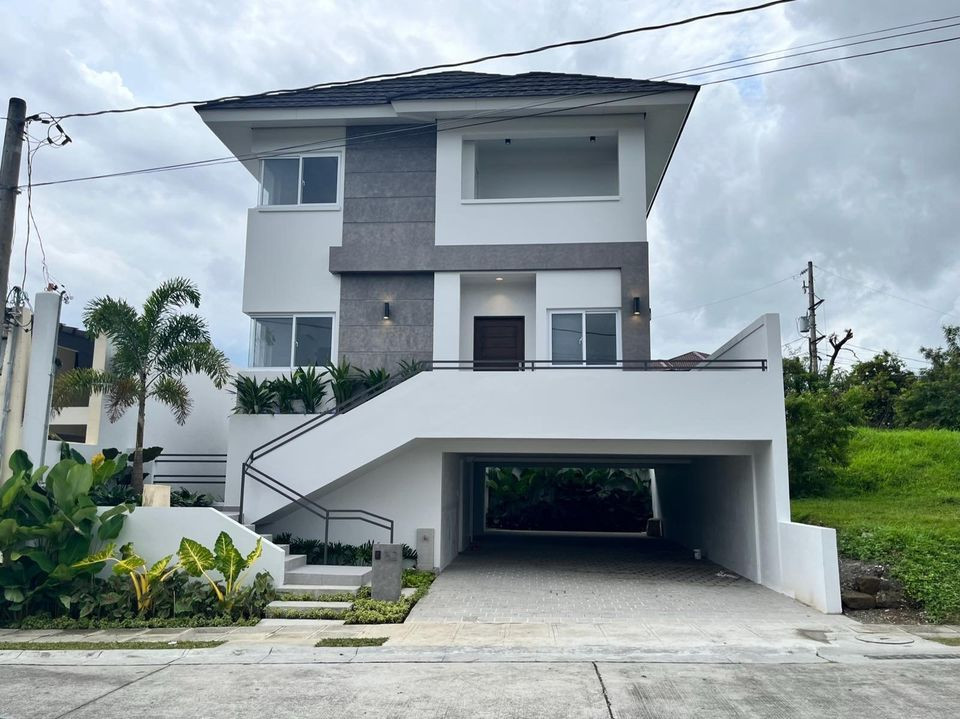 Stunning Modern Design House and lot for Sale photo 1