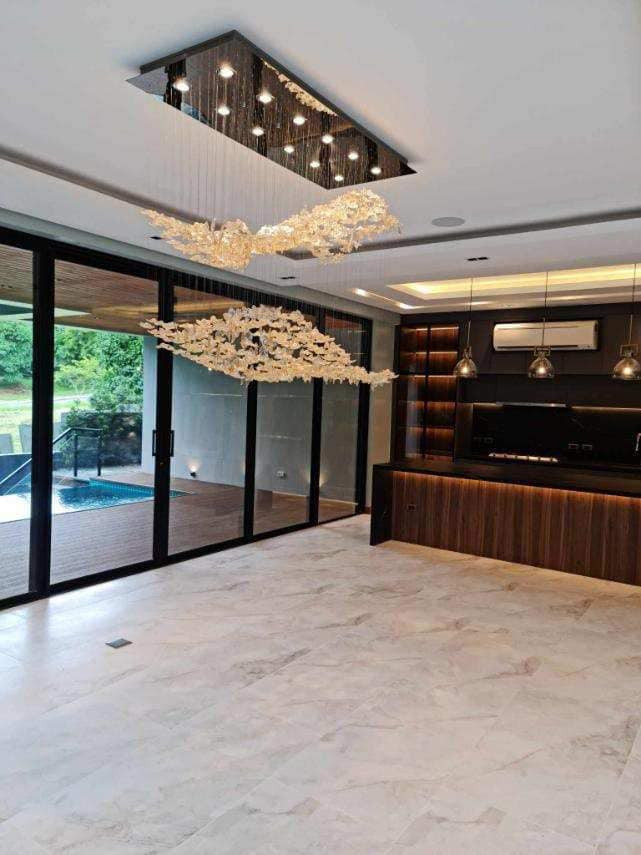 A Stunning 6 Bedroom House and Lot for Sale photo 4