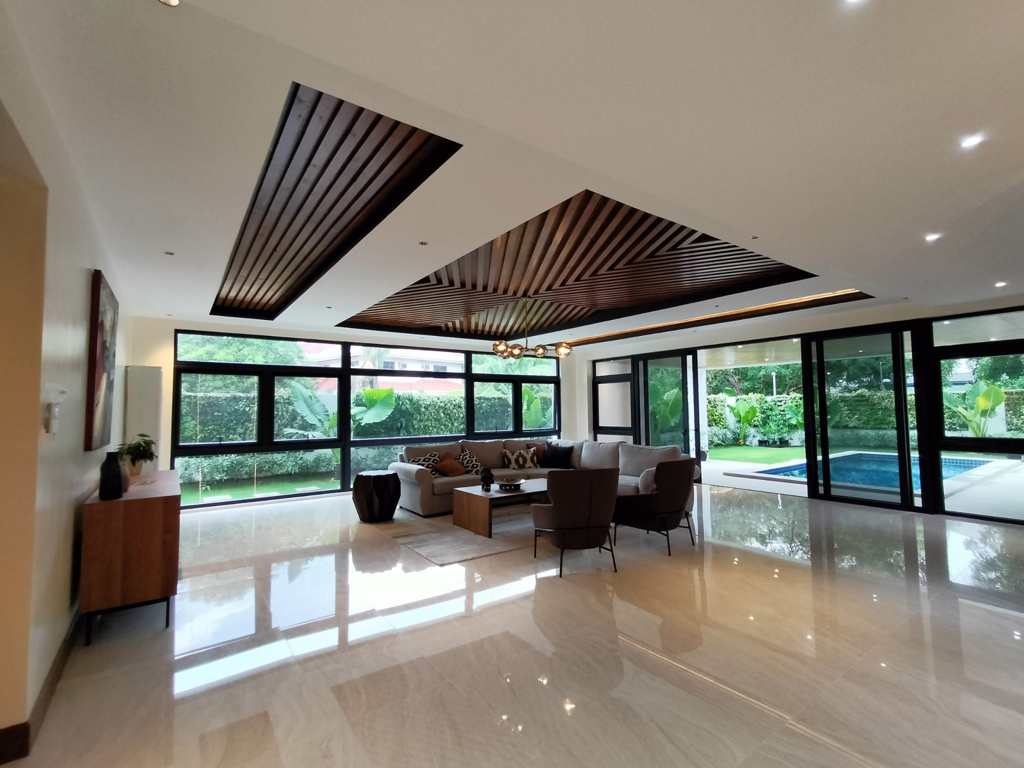 Ultra Modern Luxury Home For Sale in Ayala Alabang photo 3
