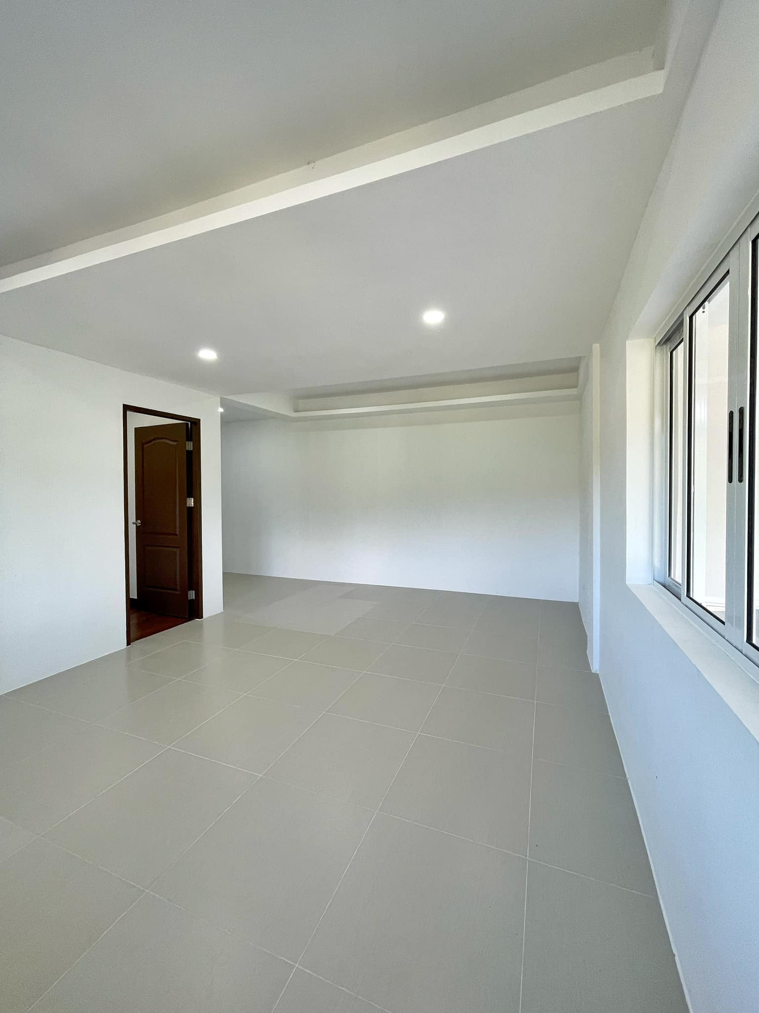 Brand New Modern House and Lot for Sale in Sun Valley Estates photo 4