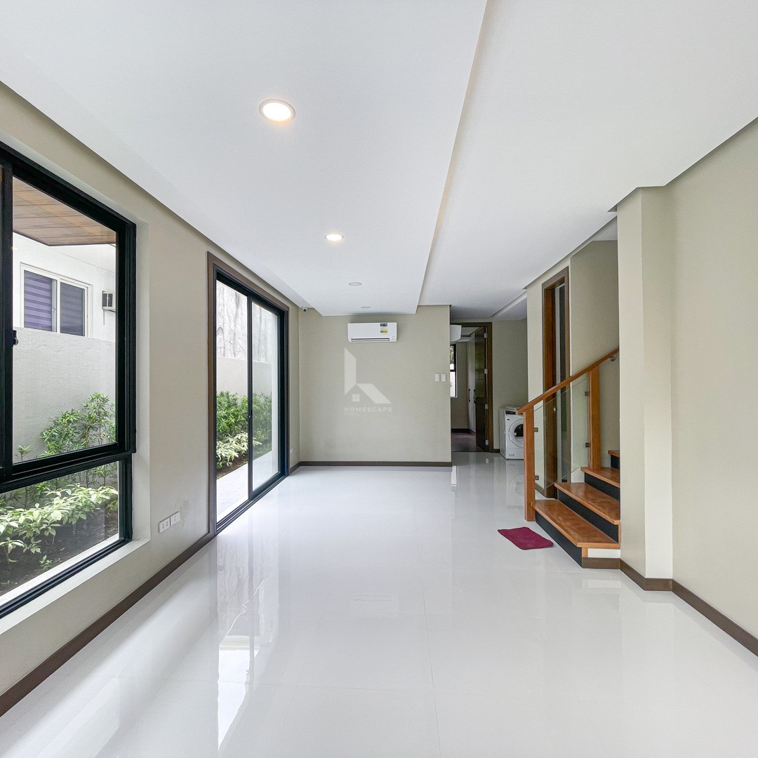 Sophisticated Modern Contemporary House and Lot For Sale photo 2