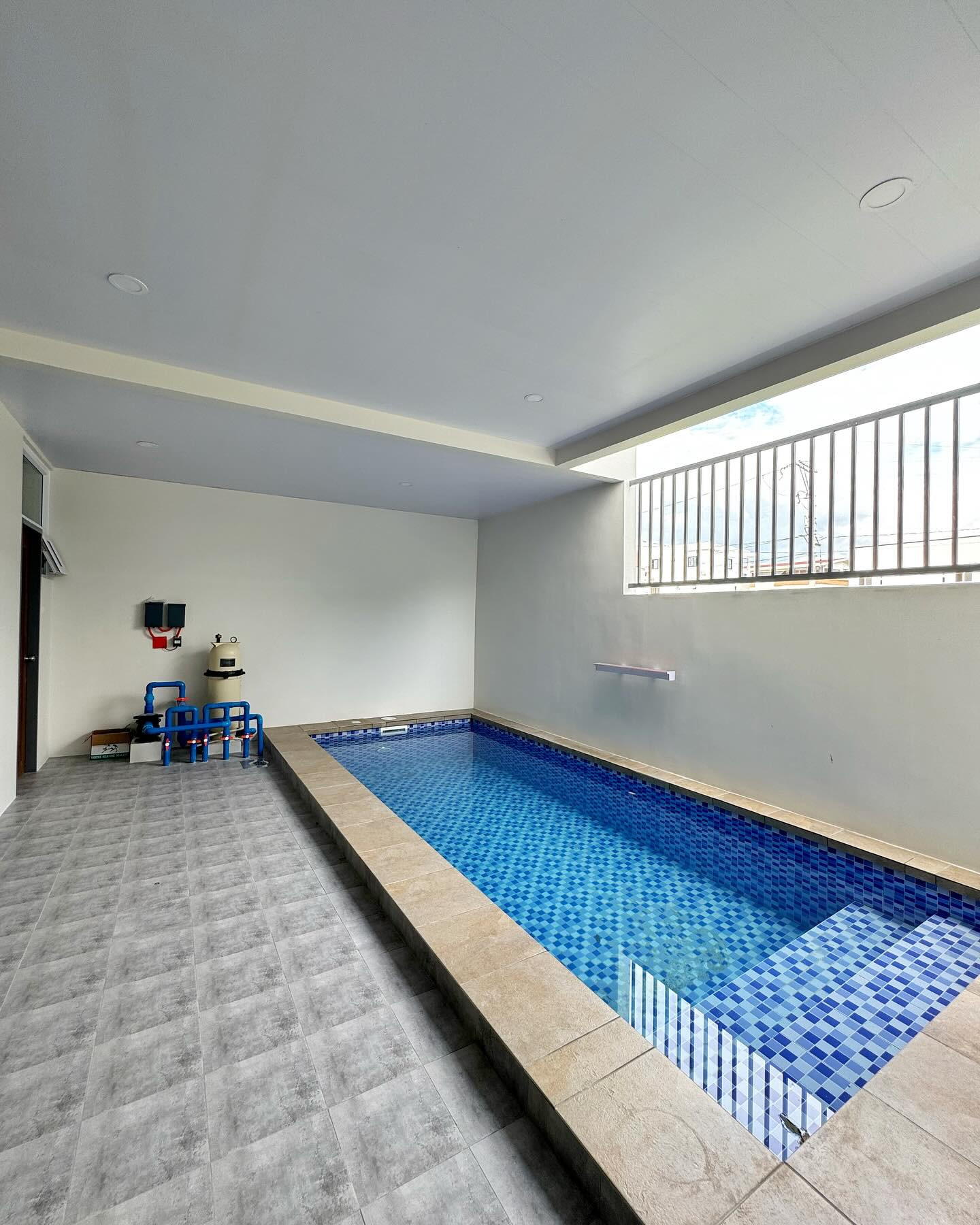 Brand New Modern 3-Storey House for Sale in Greenwoods Executive Village photo 2