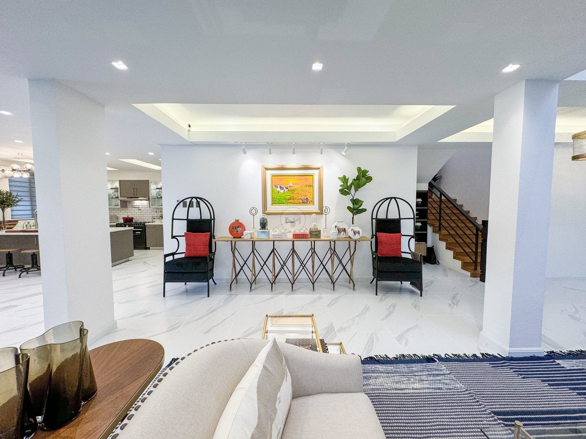 Enchanting 4-Bedroom House for Sale in Loyola Grand Villas photo 5
